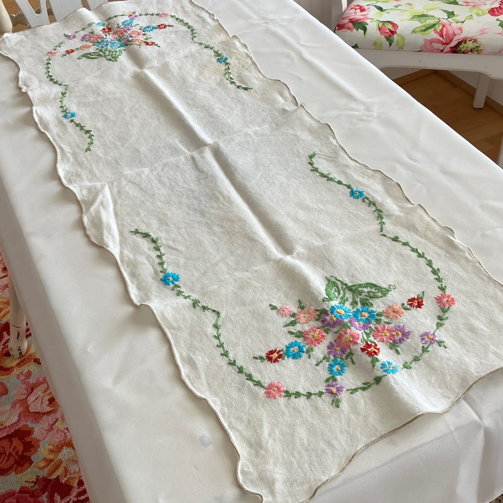 Vintage Embroidered Floral Linen Table Runner - Cream with Multicolor Flowers